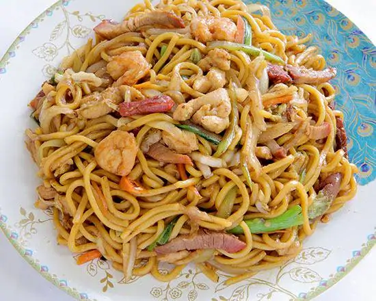 House Special Lo Mein